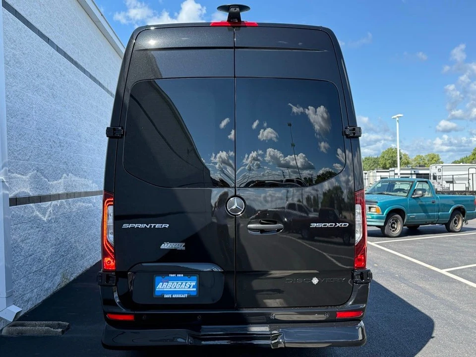 2026 Mercedes-Benz VS30 Sprinter - Image 9 of 12