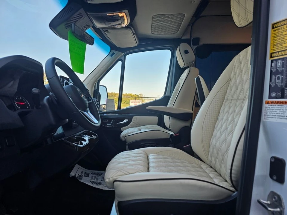 2026 Mercedes-Benz VS30 Sprinter - Image 15 of 21