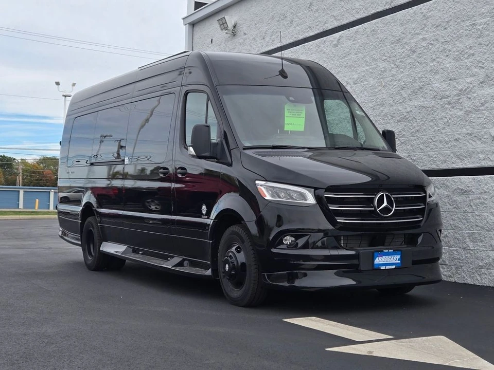 2026 Mercedes-Benz VS30 Sprinter - Image 3 of 21