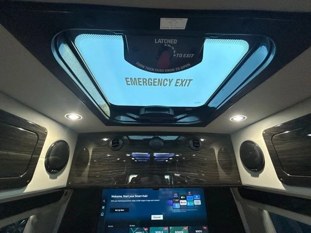 2026 Mercedes-Benz VS30 Sprinter - Image 10 of 21