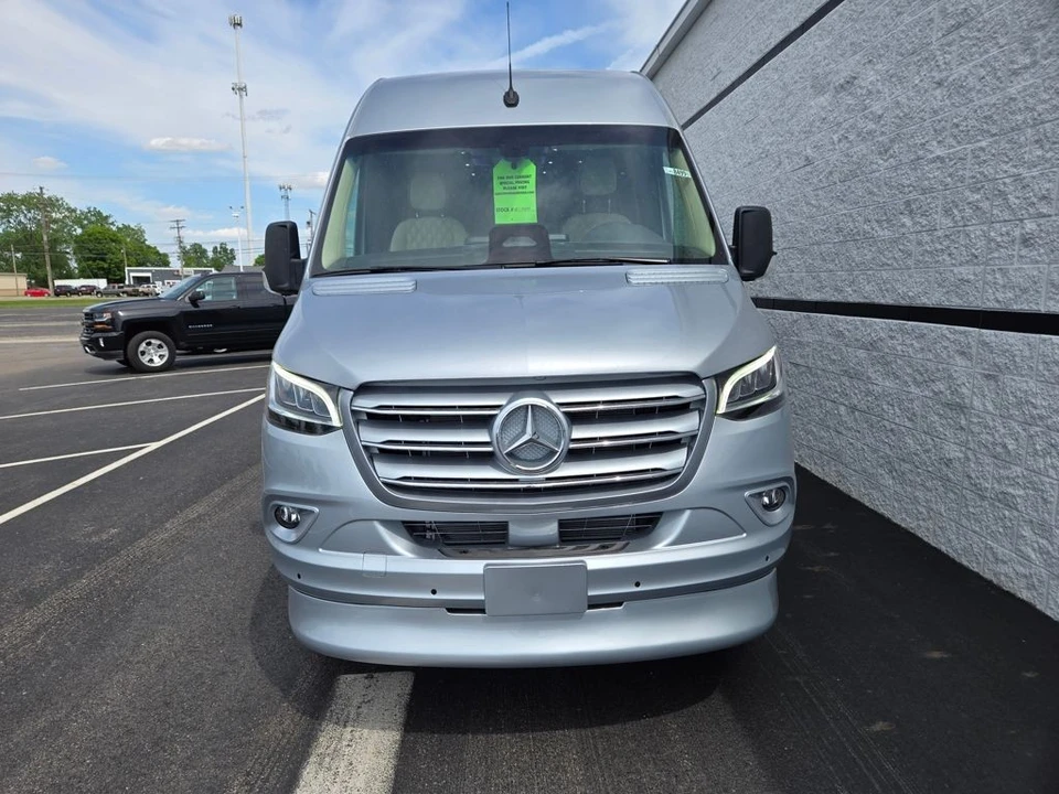 2026 Mercedes-Benz VS30 Sprinter - Image 8 of 21