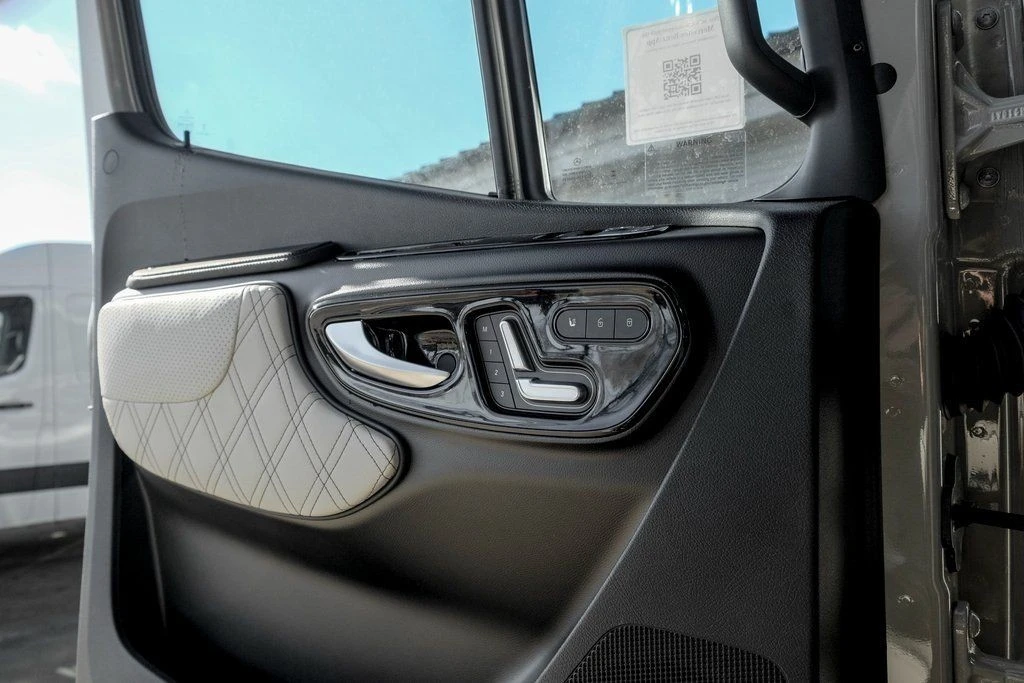 2026 Mercedes-Benz VS30 Sprinter - Image 19 of 21