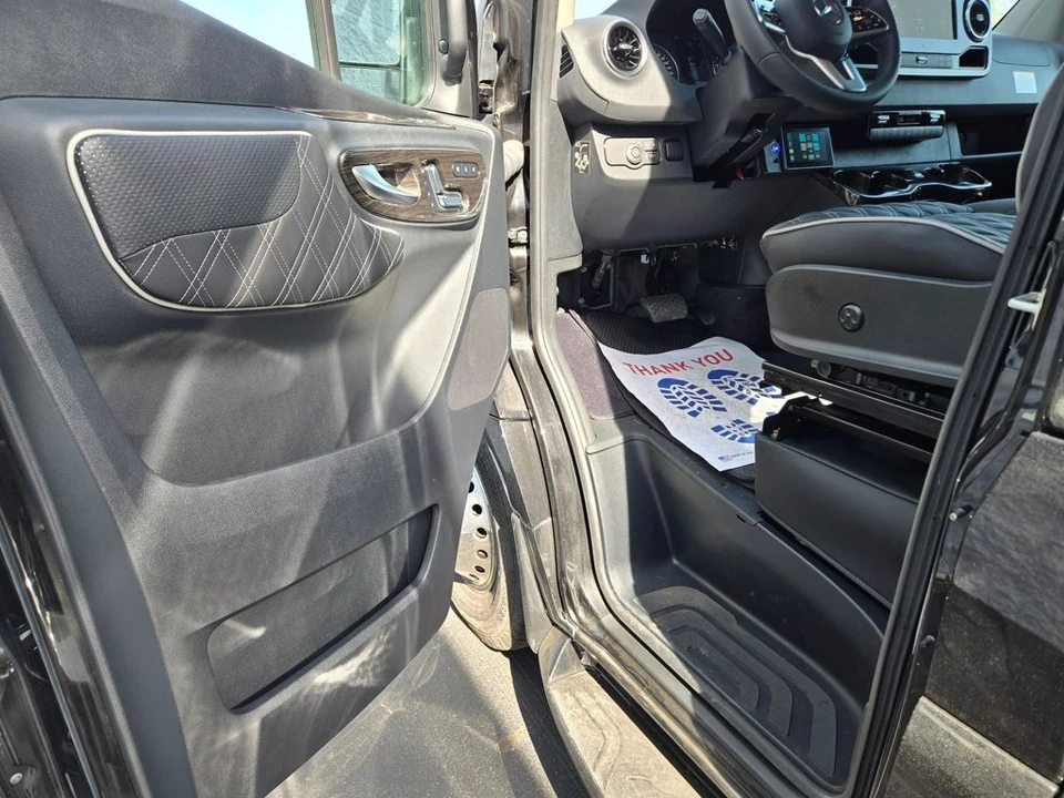 2026 Mercedes-Benz VS30 Sprinter - Image 10 of 21