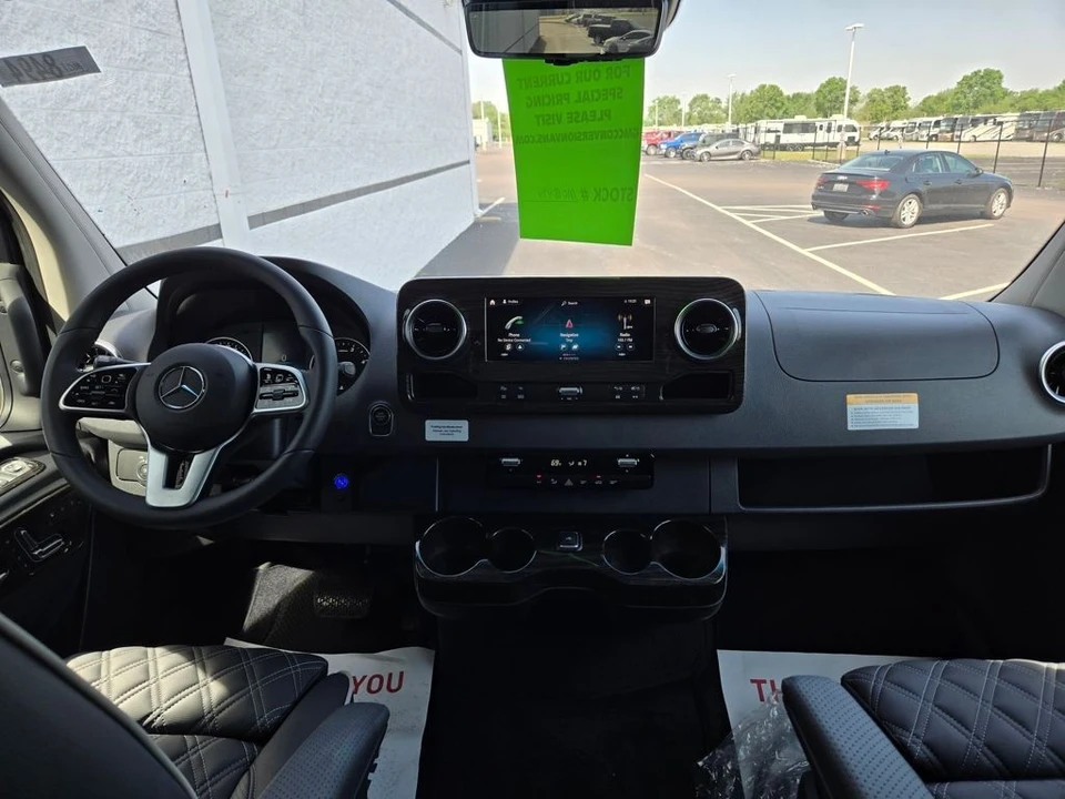 2026 Mercedes-Benz VS30 Sprinter - Image 2 of 21