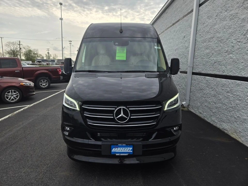 2026 Mercedes-Benz VS30 Sprinter - Image 9 of 21