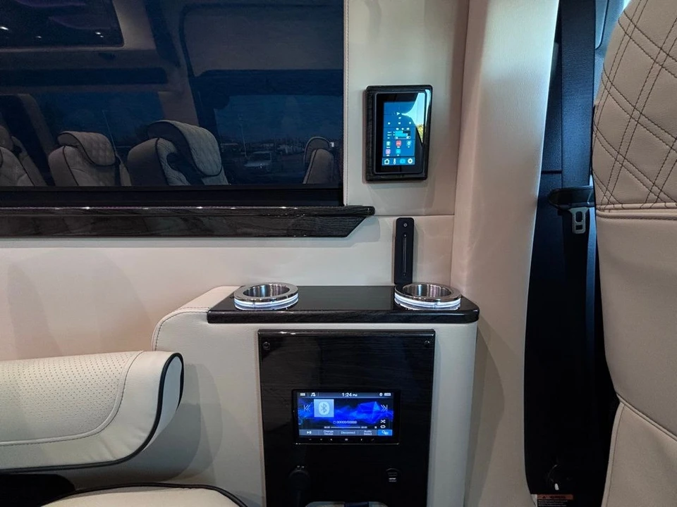 2026 Mercedes-Benz VS30 Sprinter - Image 16 of 21