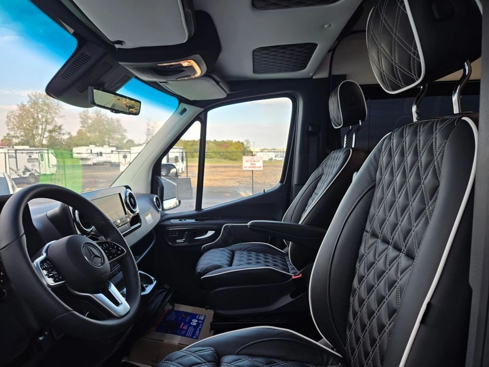 2026 Mercedes-Benz VS30 Sprinter - Image 6 of 21