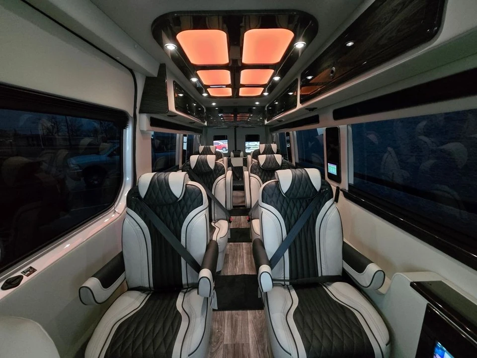2026 Mercedes-Benz VS30 Sprinter - Image 2 of 21