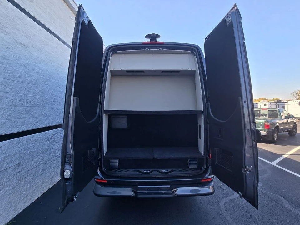 2026 Mercedes-Benz VS30 Sprinter - Image 4 of 21