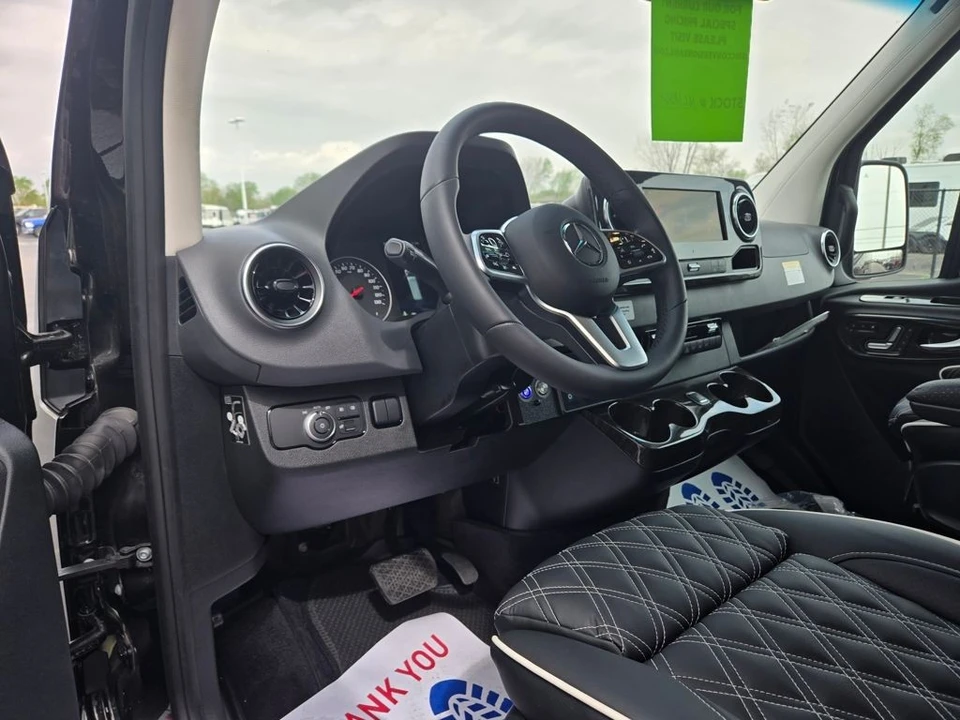 2026 Mercedes-Benz VS30 Sprinter - Image 16 of 21