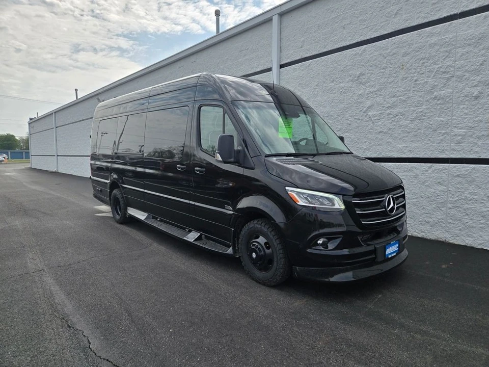 2026 Mercedes-Benz VS30 Sprinter - Image 3 of 21