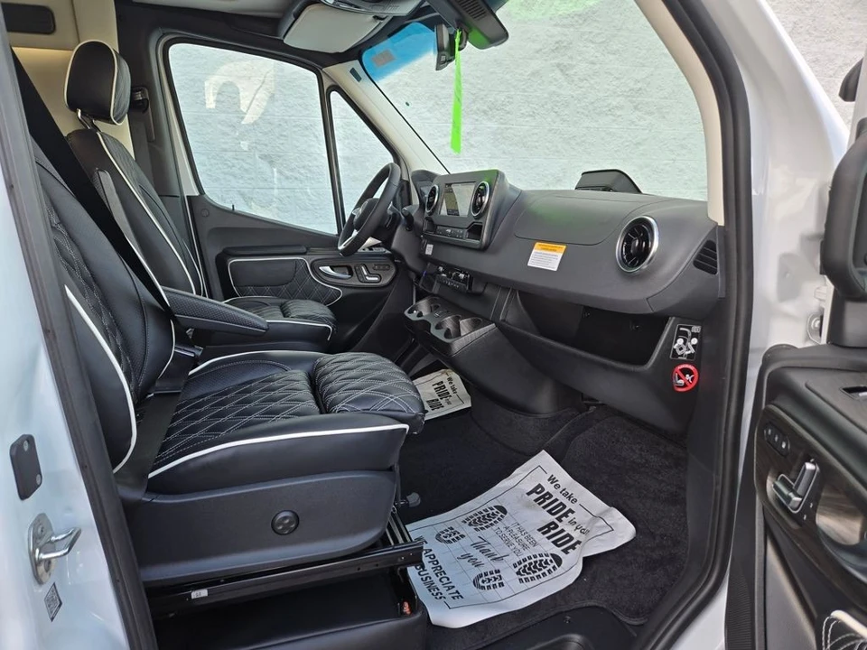 2026 Mercedes-Benz VS30 Sprinter - Image 17 of 21