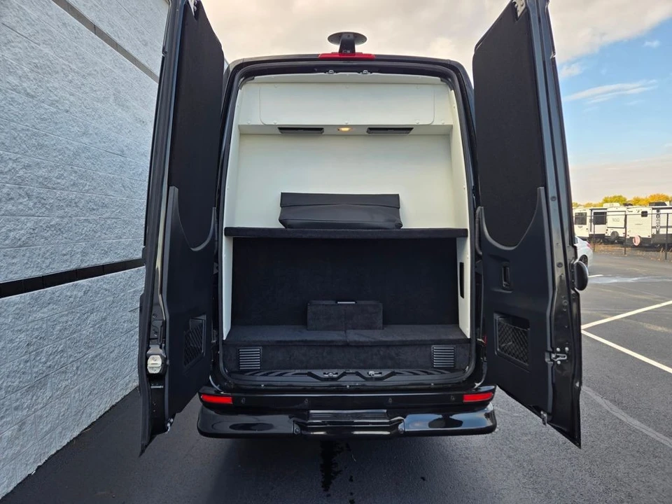 2026 Mercedes-Benz VS30 Sprinter - Image 11 of 21