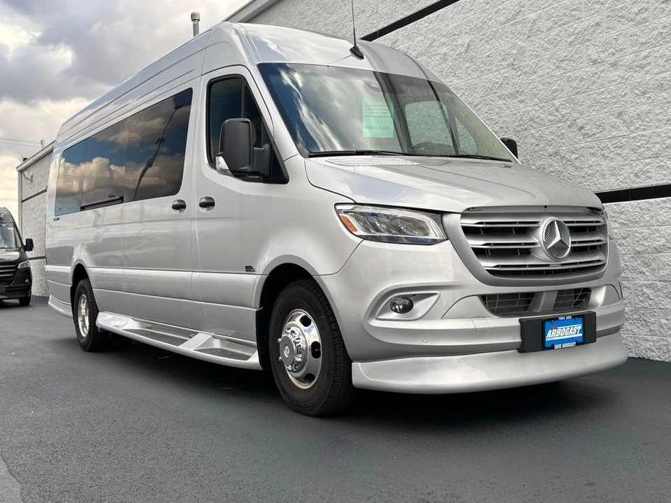 2026 Mercedes-Benz VS30 Sprinter - Image 3 of 21