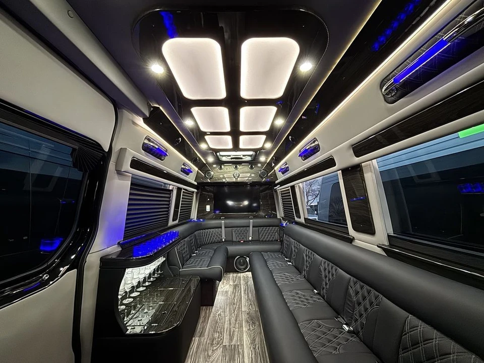 2026 Mercedes-Benz VS30 Sprinter - Image 4 of 21