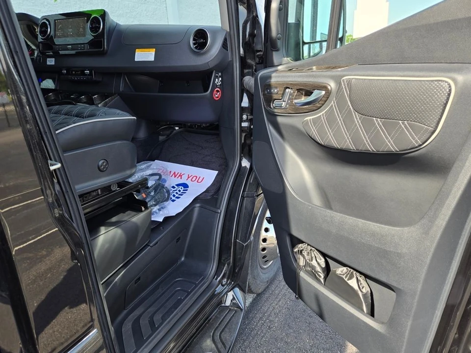 2026 Mercedes-Benz VS30 Sprinter - Image 18 of 21