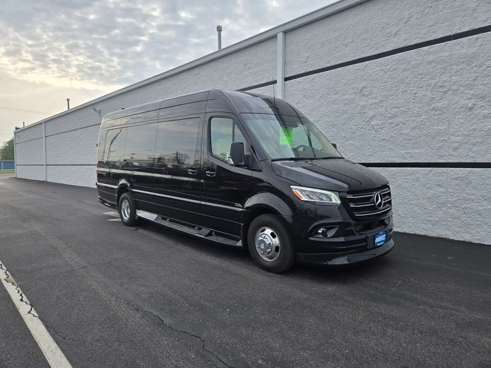 2026 Mercedes-Benz VS30 Sprinter - Image 3 of 21