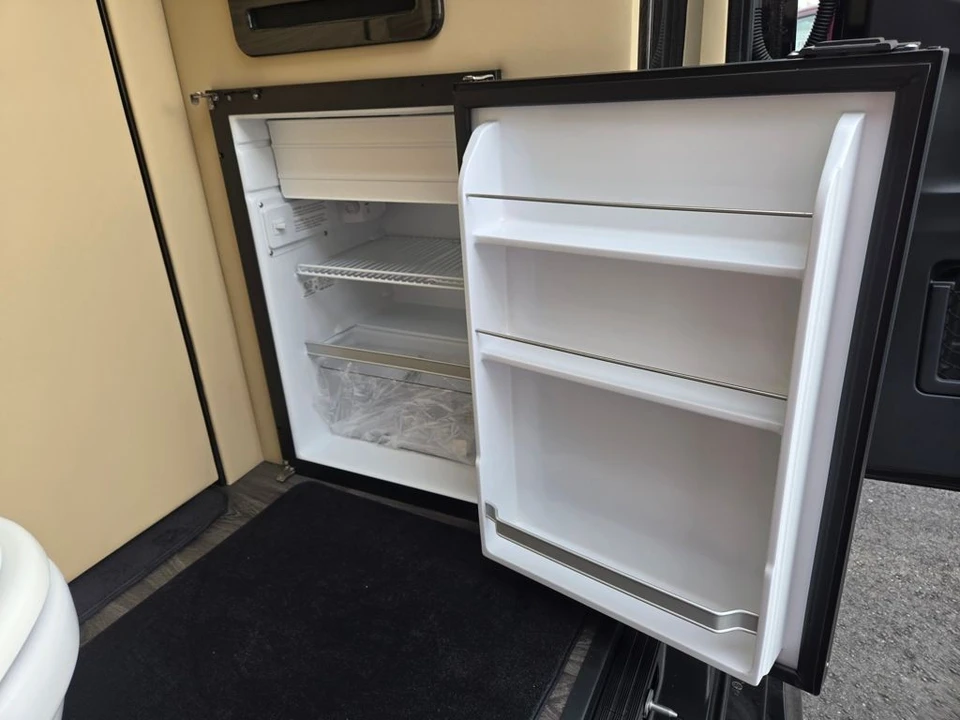 2026 Mercedes-Benz VS30 Sprinter - Image 8 of 21