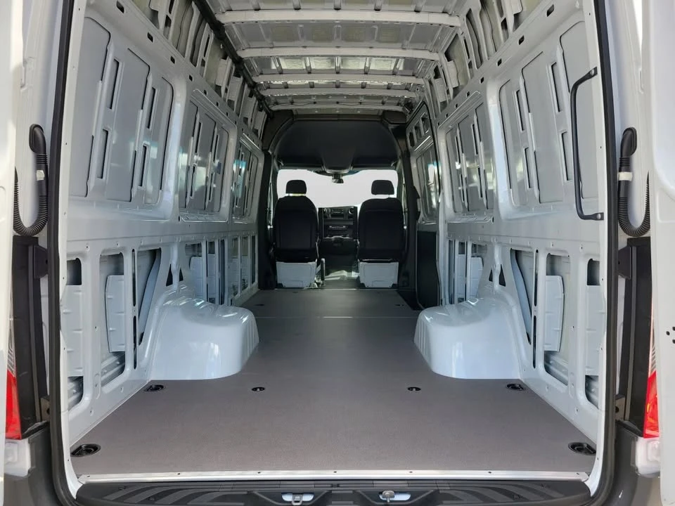 2026 Mercedes-Benz VS30 Sprinter - Image 5 of 17