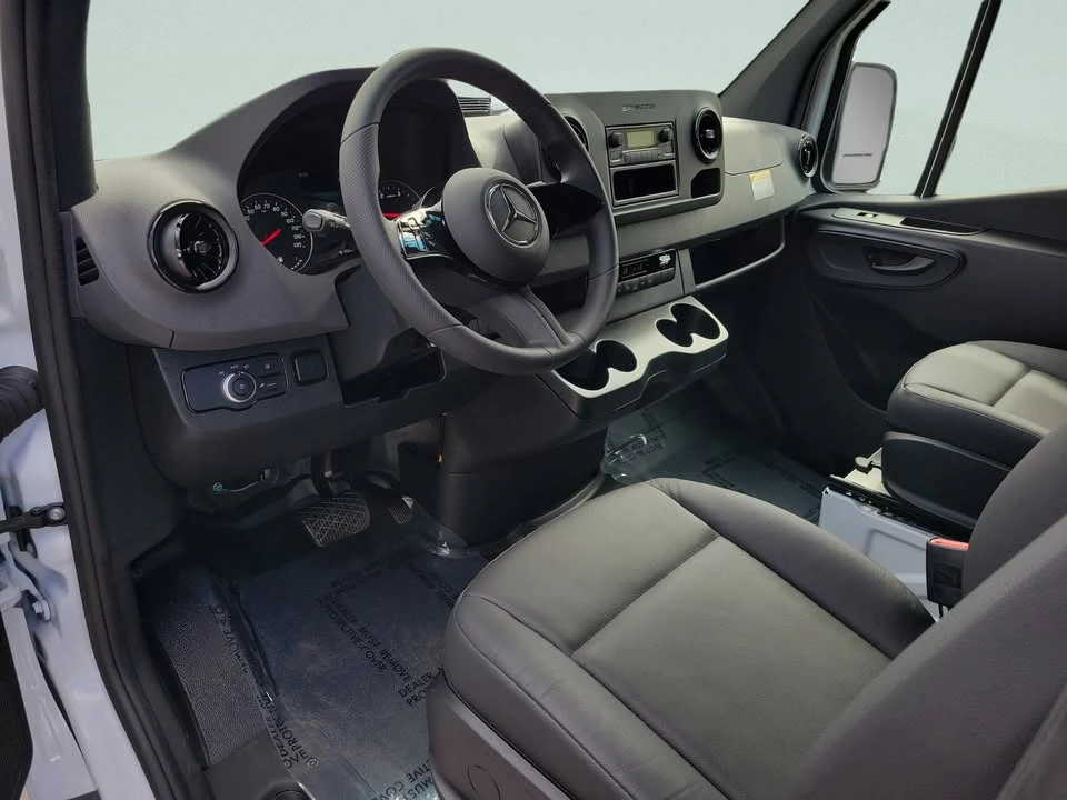 2026 Mercedes-Benz VS30 Sprinter - Image 15 of 17