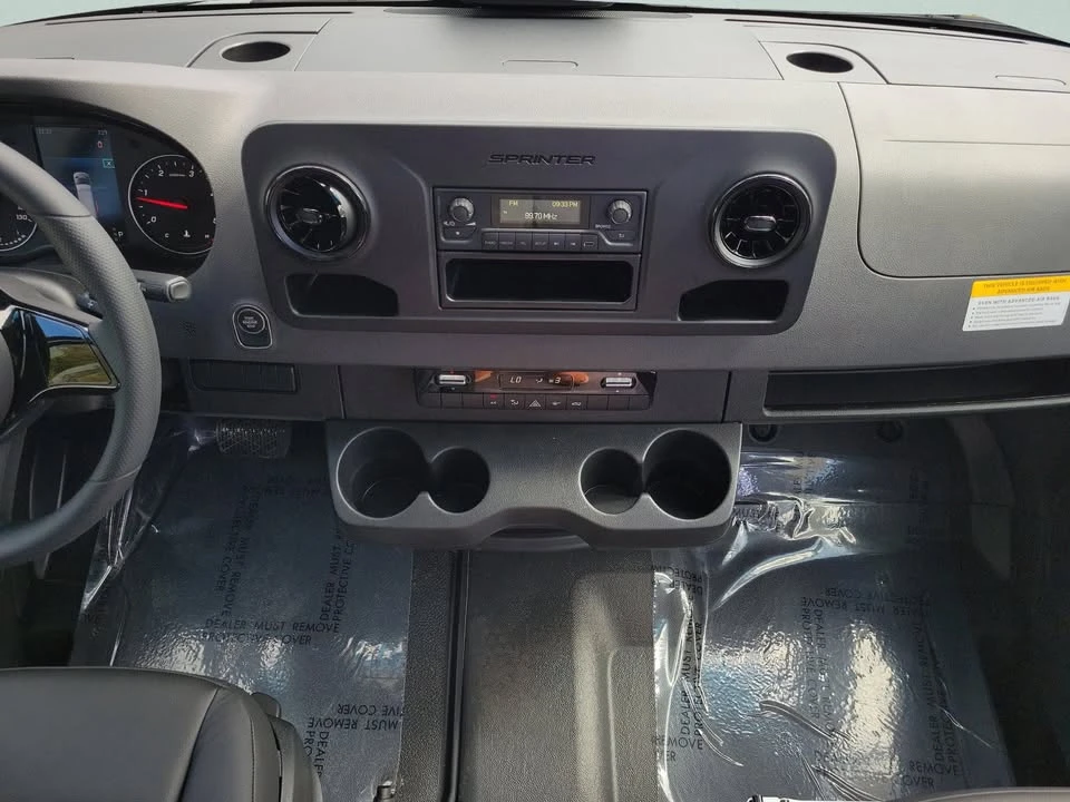 2026 Mercedes-Benz VS30 Sprinter - Image 7 of 17