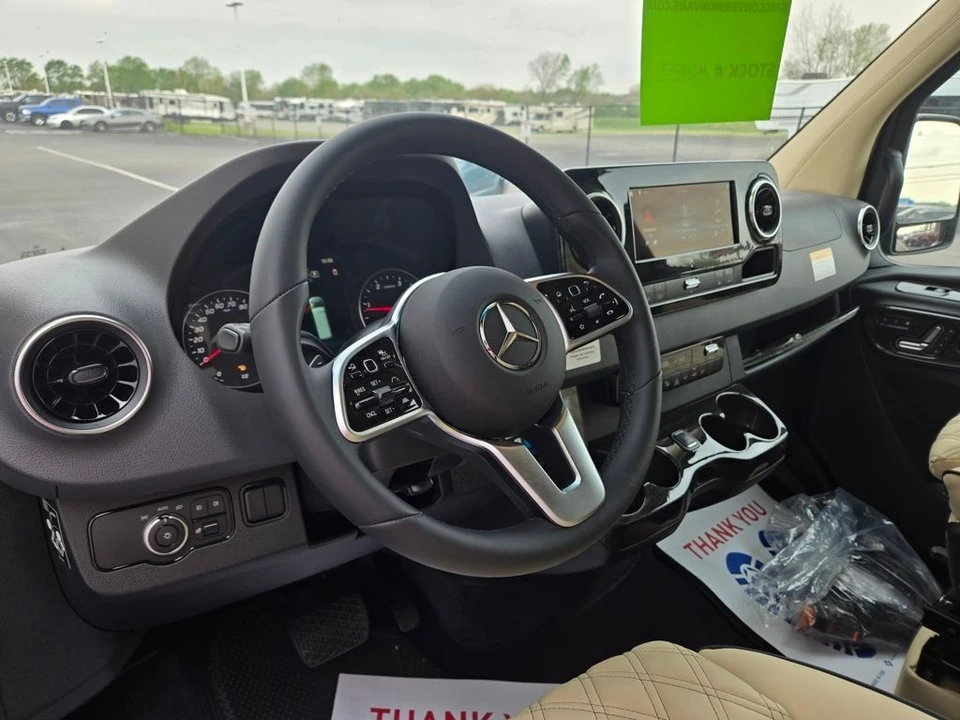2026 Mercedes-Benz VS30 Sprinter - Image 14 of 21