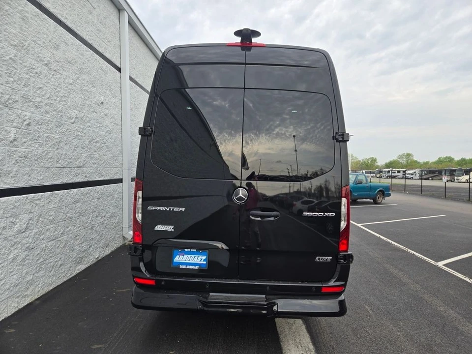 2026 Mercedes-Benz VS30 Sprinter - Image 4 of 21