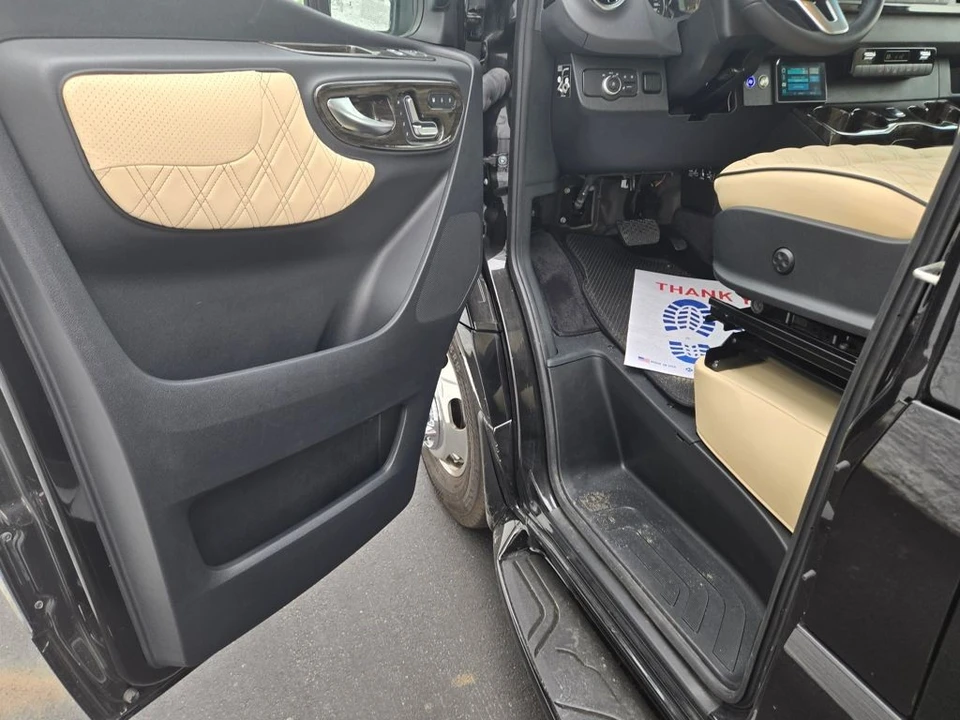 2026 Mercedes-Benz VS30 Sprinter - Image 11 of 21