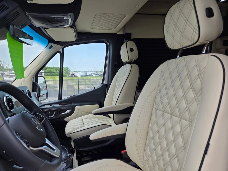 2026 Mercedes-Benz VS30 Sprinter - Image 14 of 21