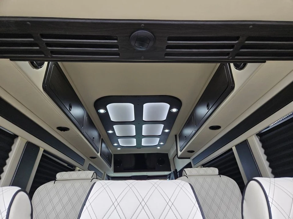 2026 Mercedes-Benz VS30 Sprinter - Image 7 of 21