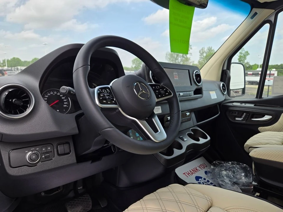 2026 Mercedes-Benz VS30 Sprinter - Image 15 of 21