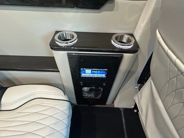 2026 Mercedes-Benz VS30 Sprinter - Image 16 of 21