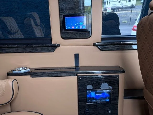 2026 Mercedes-Benz VS30 Sprinter - Image 14 of 21