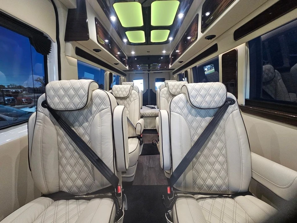 2026 Mercedes-Benz VS30 Sprinter - Image 2 of 21