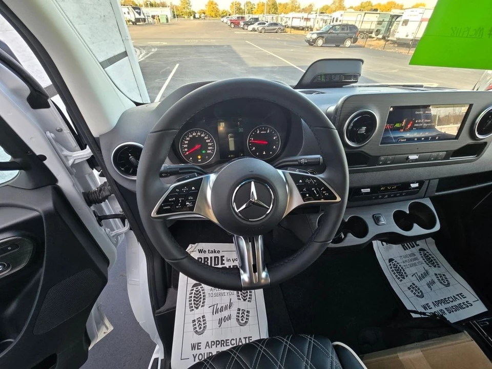 2026 Mercedes-Benz VS30 Sprinter - Image 10 of 21