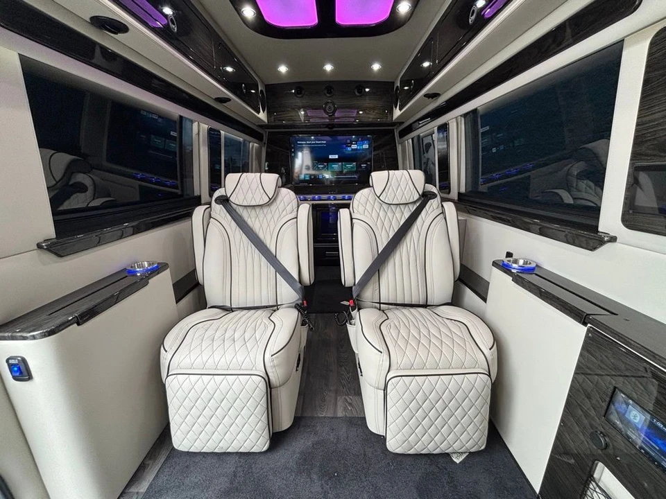 2026 Mercedes-Benz VS30 Sprinter - Image 2 of 21