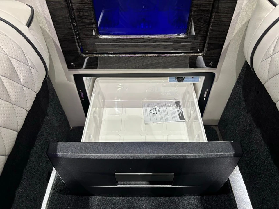 2026 Mercedes-Benz VS30 Sprinter - Image 11 of 21