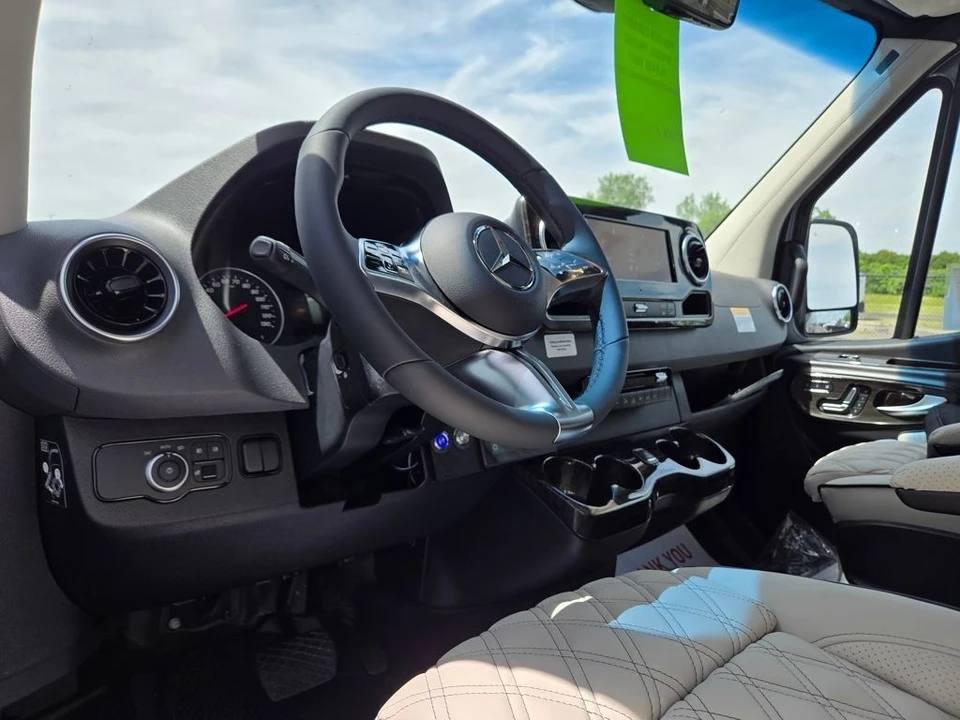 2026 Mercedes-Benz VS30 Sprinter - Image 15 of 21