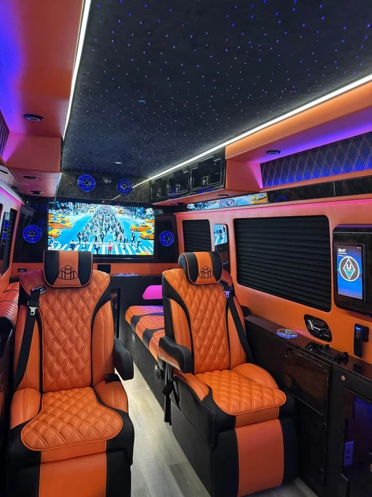 2026 Mercedes-Benz VS30 Sprinter - Image 6 of 15