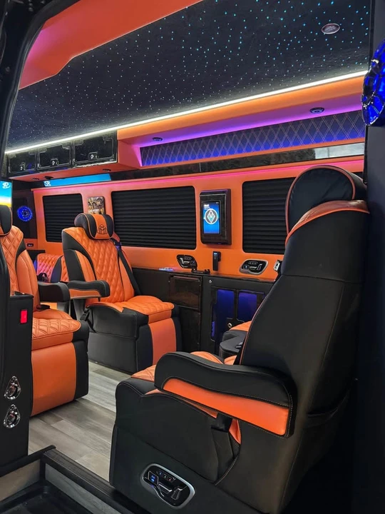 2026 Mercedes-Benz VS30 Sprinter - Image 2 of 15