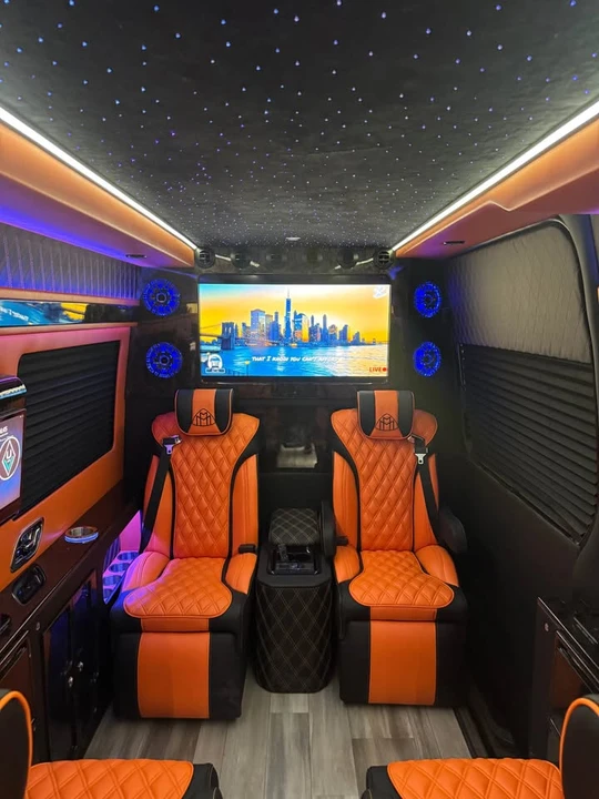 2026 Mercedes-Benz VS30 Sprinter - Image 9 of 15