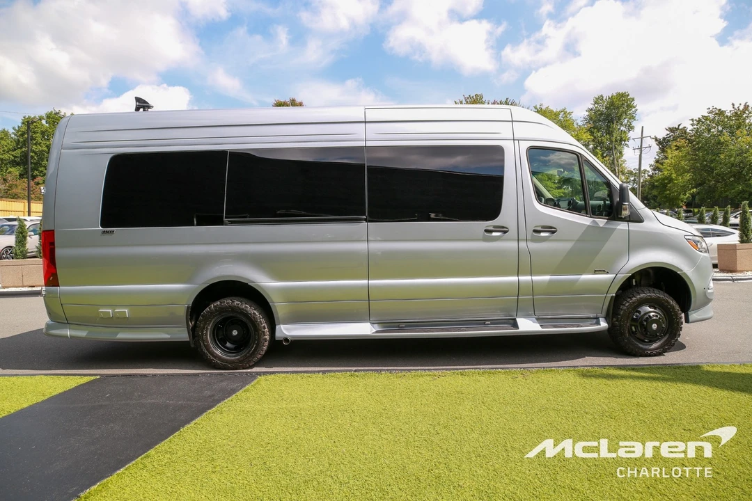 2026 Mercedes-Benz VS30 Sprinter - Image 9 of 12