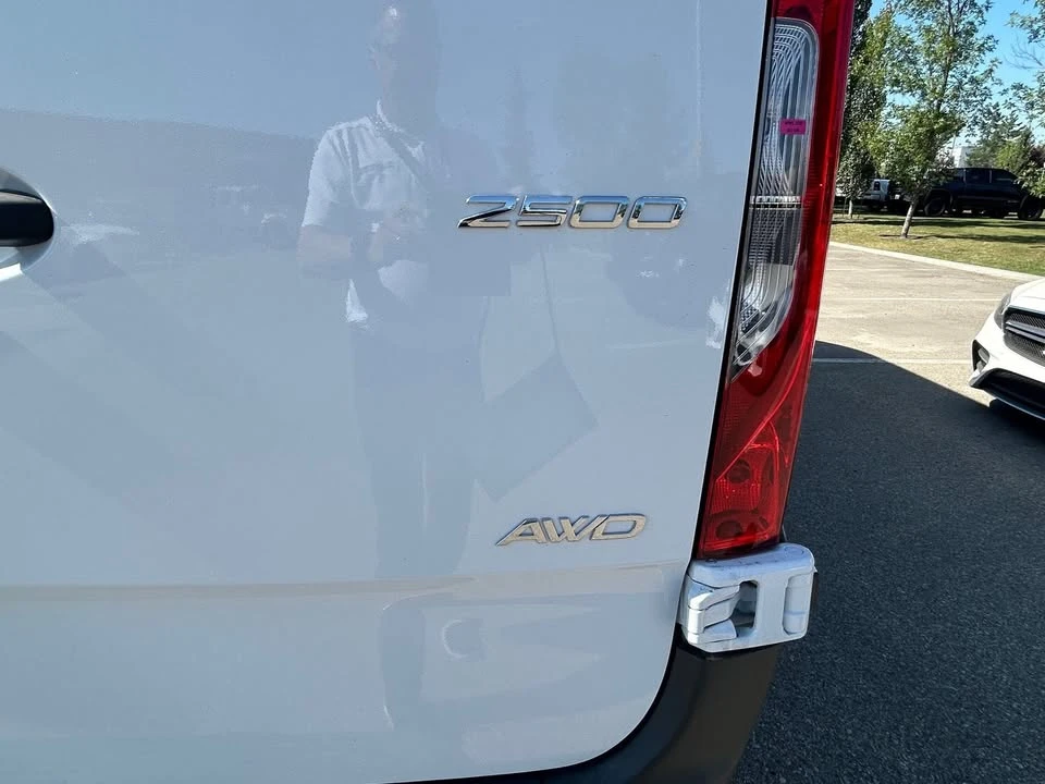 2026 Mercedes-Benz VS30 Sprinter - Image 9 of 18