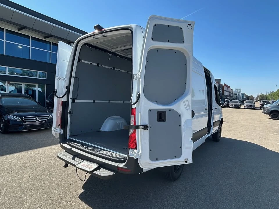 2026 Mercedes-Benz VS30 Sprinter - Image 2 of 18