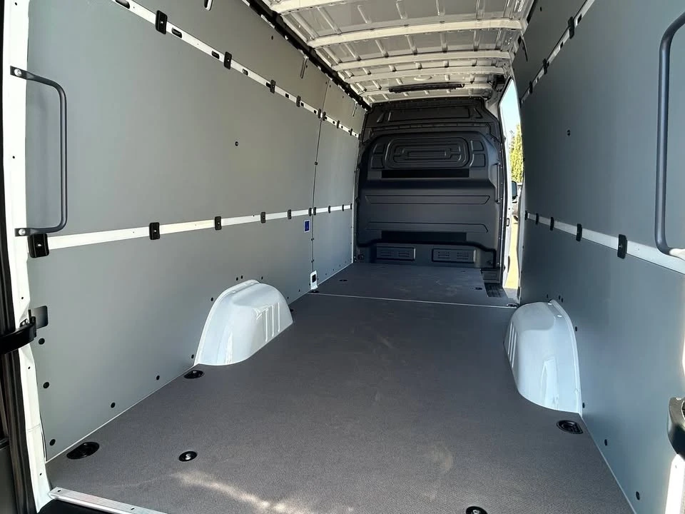 2026 Mercedes-Benz VS30 Sprinter - Image 11 of 18
