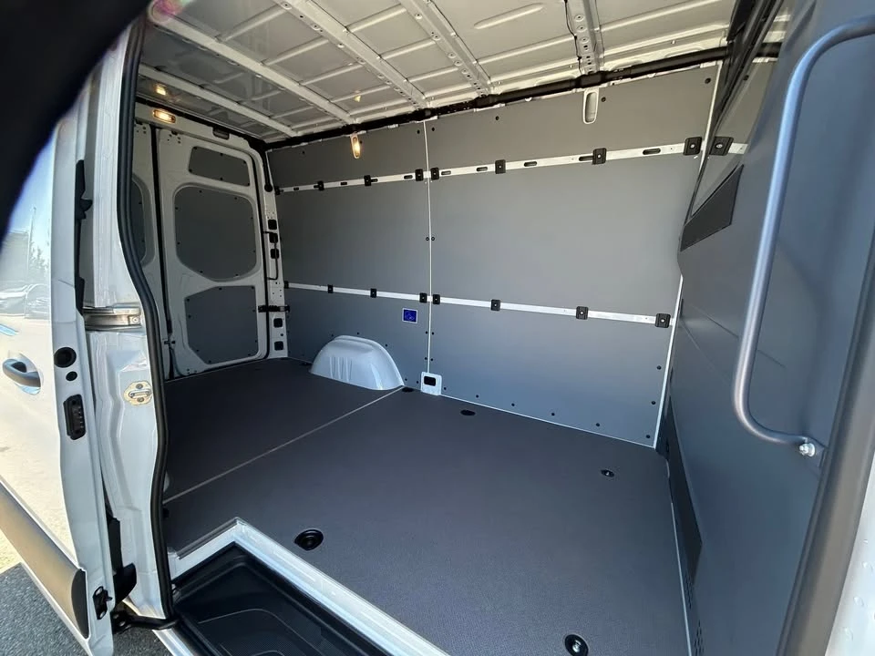 2026 Mercedes-Benz VS30 Sprinter - Image 5 of 14
