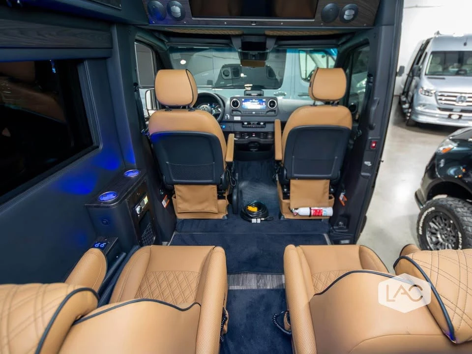 2026 Mercedes-Benz VS30 Sprinter - Image 9 of 20