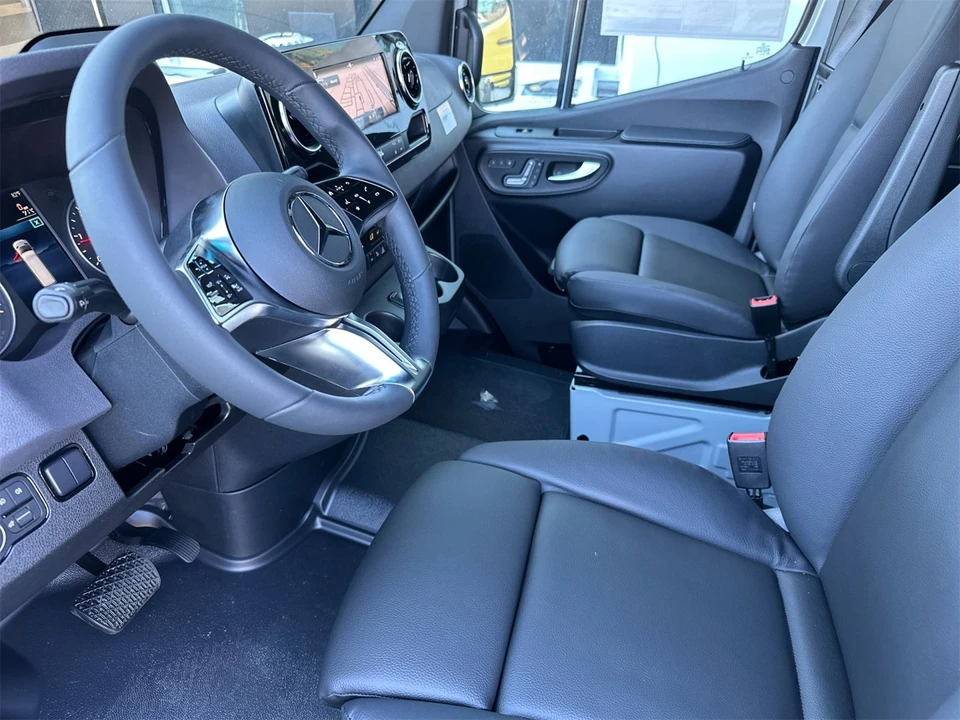 2026 Mercedes-Benz VS30 Sprinter - Image 10 of 12