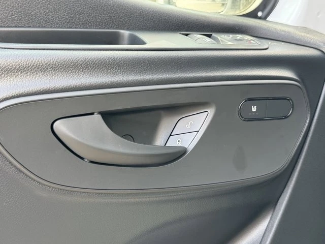 2026 Mercedes-Benz VS30 Sprinter - Image 7 of 12