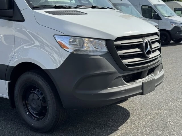 2026 Mercedes-Benz VS30 Sprinter - Image 3 of 12